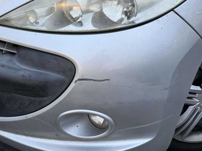 Peugeot 206 206+ 1.1i * MARCHAND OU EXPORT *